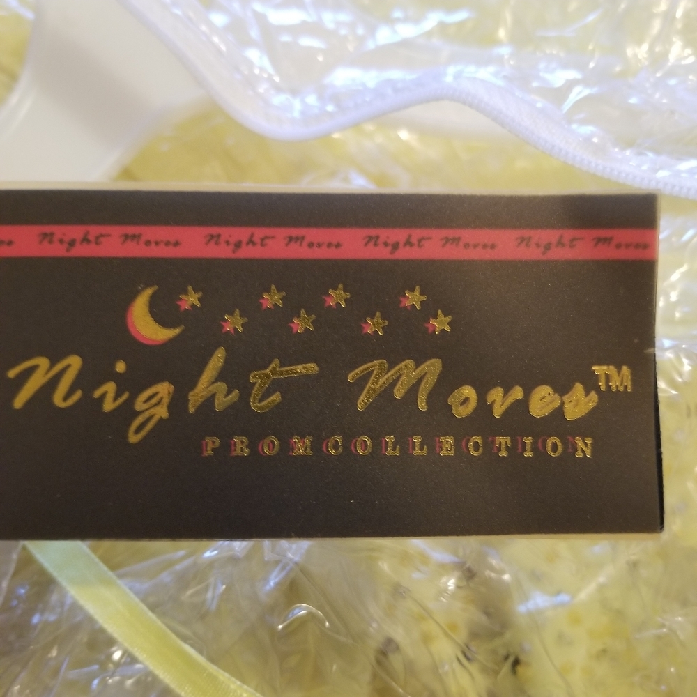NWT Night Moves Gown sz. 14 Yellow Prom, Quince - Picture 2 of 6